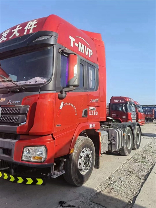 德龙X3000重体牵引车