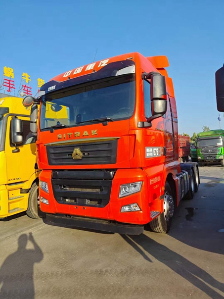 汕德卡​G7S 540马力复合板牵引车