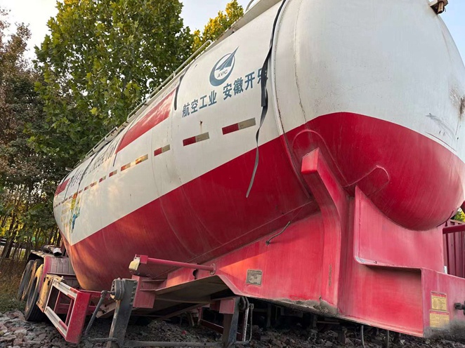 散装水泥罐半挂车