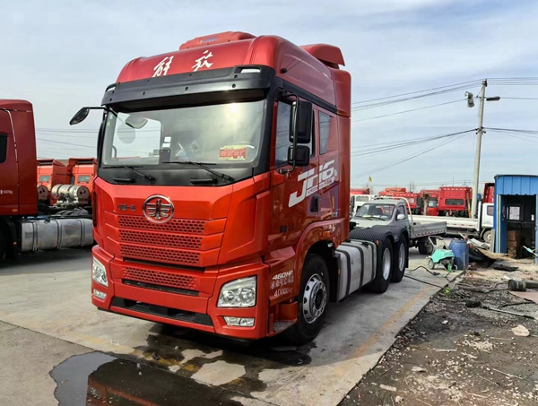 二手解放JH6牵引车价格