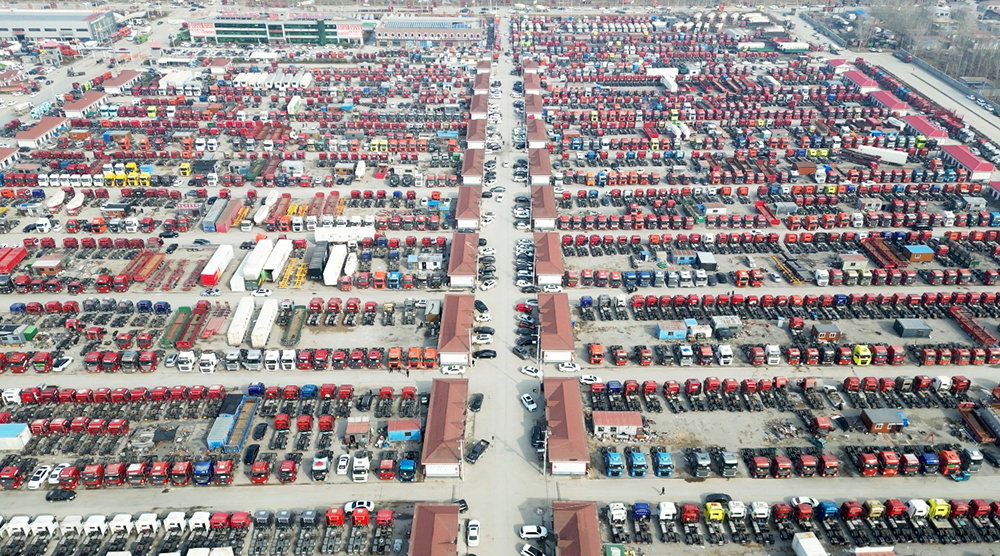 二手牵引车实景展示|二手车市场