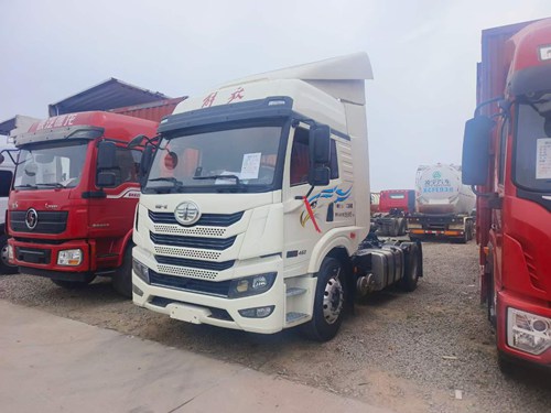 二手单驱牵引车价格