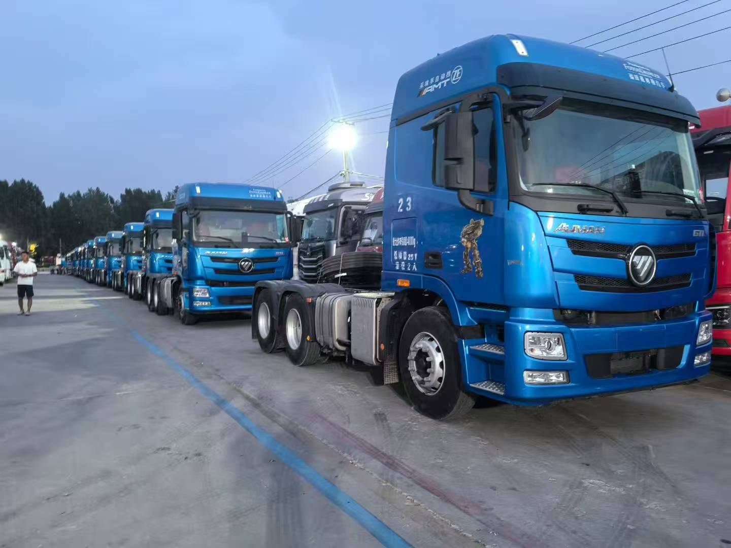 抖音屏幕外的“钢铁森林”：卡友阿强的48小时提车记