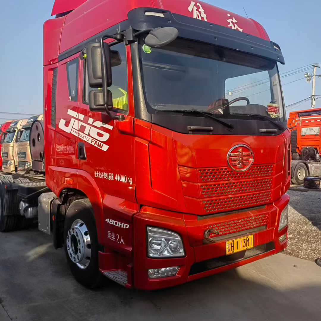 解放JH6 480马力燃气牵引车